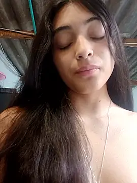 Valen Person online show from November 13, 2025, 6:12 pm