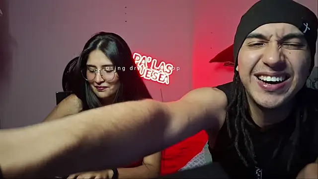 Snapshot of incubus2sucubus chatting on September 24, 2025, 9:21 pm incubus2sucubus online show from September 24, 2025, 9:21 pm