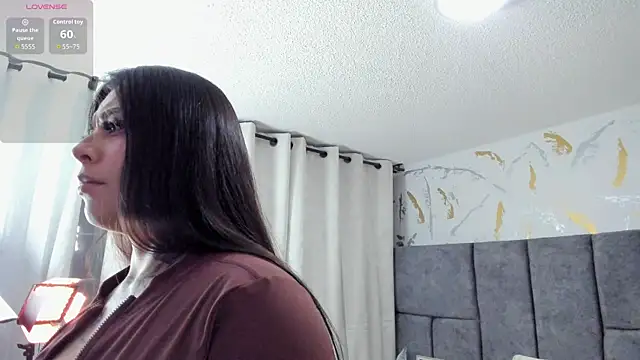 Cristal Velle online show from January 7, 2026, 12:43 pm