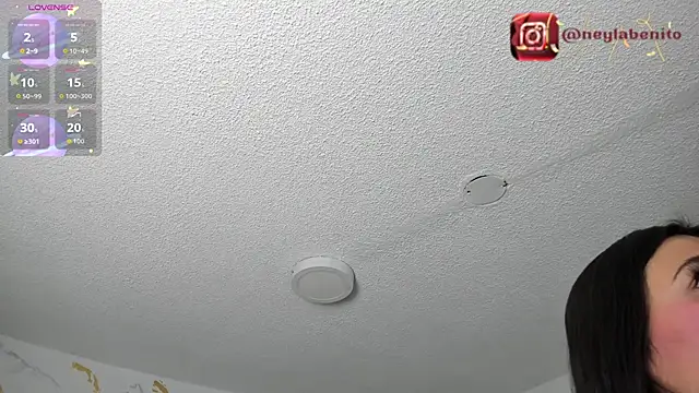 Snapshot of Cristal_Velle chatting on August 1, 2026, 12:58 pm Cristal Velle online show from August 1, 2026, 12:58 pm