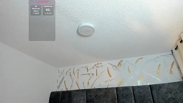 Snapshot of Cristal_Velle chatting on May 20, 2026, 12:57 pm Cristal Velle online show from May 20, 2026, 12:57 pm