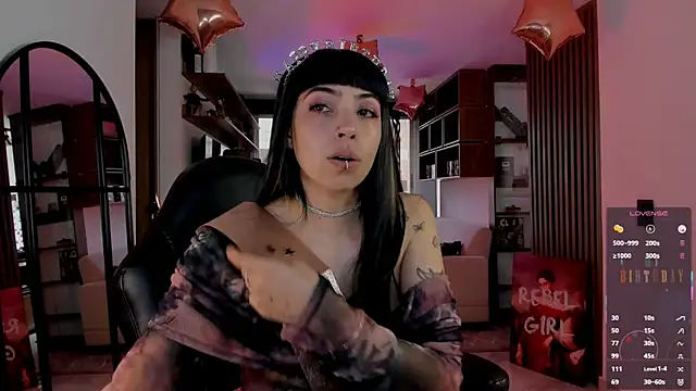 Saraa Desiree online show from February 19, 2026, 7:33 pm