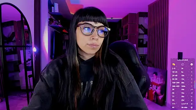 Saraa Desiree online show from February 18, 2026, 11:23 pm