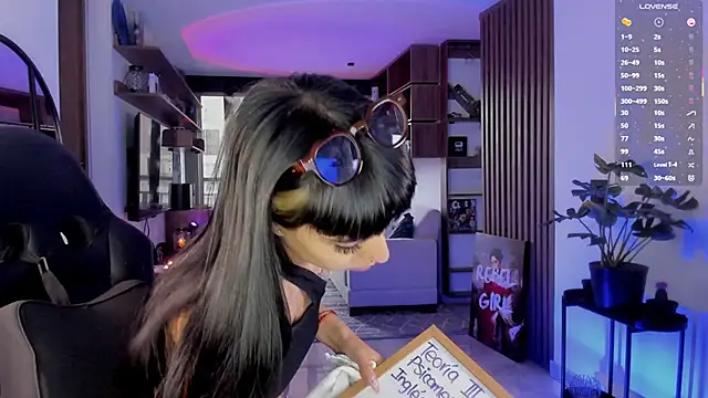 Saraa Desiree online show from February 10, 2026, 9:03 pm