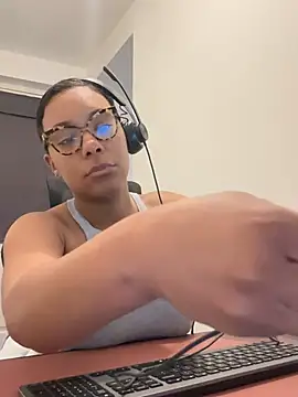 Melia Rayne online show from March 20, 2026, 10:38 am