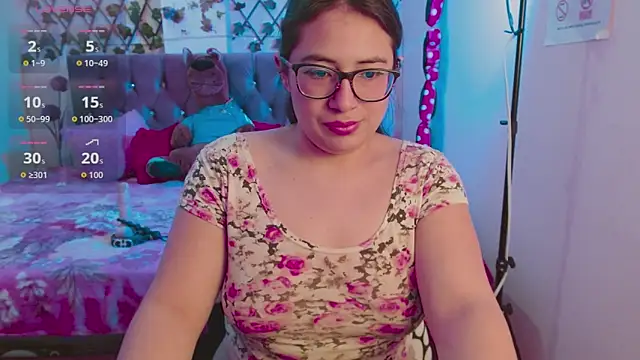 Snapshot of Anny__cute chatting on October 8, 2025, 8:42 pm Anny cute online show from October 8, 2025, 8:42 pm