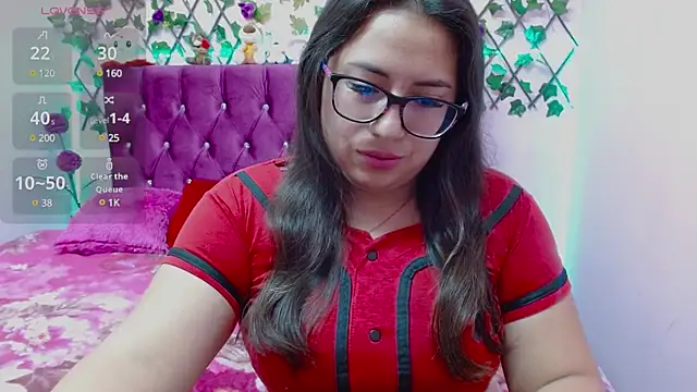 Snapshot of Anny__cute chatting on March 17, 2025, 9:35 pm Anny cute online show from March 17, 2025, 9:35 pm