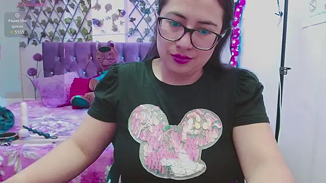 Snapshot of Anny__cute chatting on October 1, 2025, 8:35 pm Anny cute online show from October 1, 2025, 8:35 pm