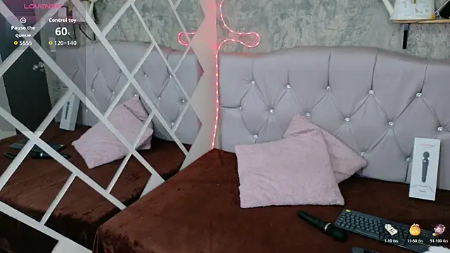 Devil AliceXo online show from October 30, 2025, 8:50 pm