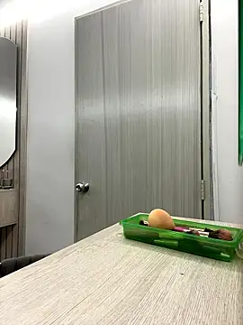 isabella winkler online show from January 9, 2026, 2:57 pm