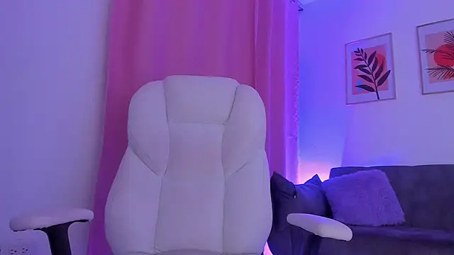 Snapshot of gaaby_foxx chatting on February 4, 2026, 1:28 pm gaaby foxx online show from February 4, 2026, 1:28 pm