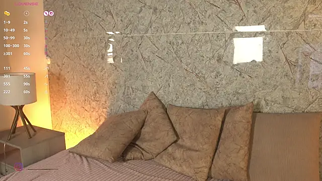 alison222  online show from February 25, 2026, 12:05 pm