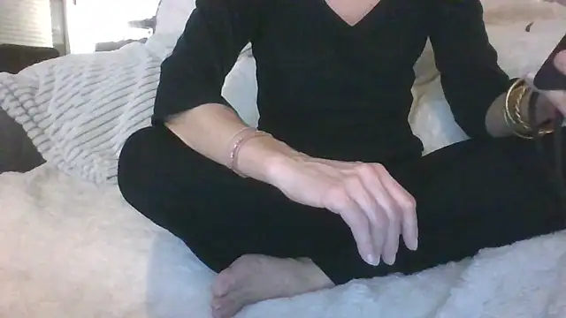 Valentinette online show from February 21, 2026, 8:44 pm