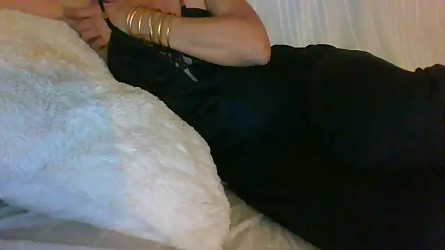 Snapshot of Valentinette chatting on October 25, 2025, 7:36 pm Valentinette online show from October 25, 2025, 7:36 pm