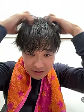 waka3232 online show from April 7, 2026, 2:57 am