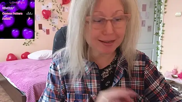 Snapshot of Wane_Witch chatting on February 15, 2026, 7:09 am Wane Witch online show from February 15, 2026, 7:09 am