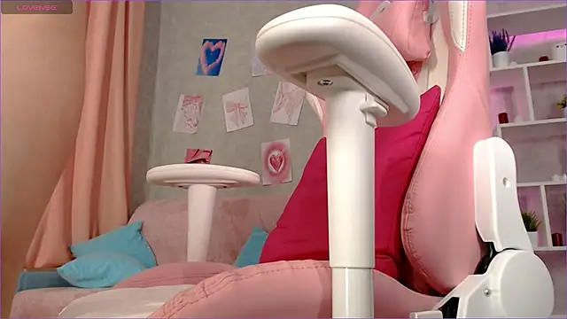 Cassie Scott online show from March 14, 2025, 6:21 am