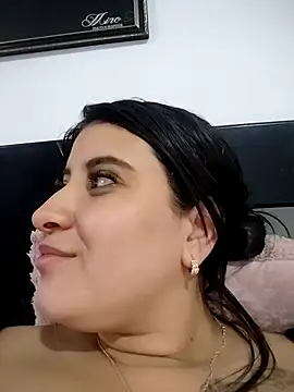 mialorents online show from November 6, 2025, 1:20 am