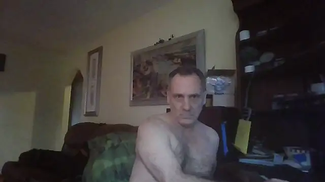 Snapshot of HunkofRock chatting on January 9, 2026, 1:07 pm HunkofRock online show from January 9, 2026, 1:07 pm