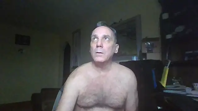 Snapshot of HunkofRock chatting on January 11, 2026, 9:27 am HunkofRock online show from January 11, 2026, 9:27 am