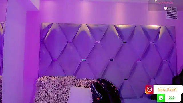 Nina Keyli online show from November 23, 2025, 7:46 pm