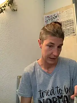 HerrundFrau-M online show from March 12, 2025, 7:57 am