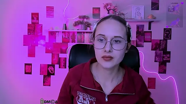 mona cloud online show from March 13, 2026, 9:09 pm