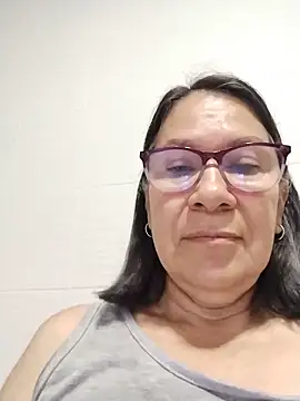 Snapshot of victoria_wayne chatting on June 3, 2026, 9:43 am victoria wayne online show from June 3, 2026, 9:43 am