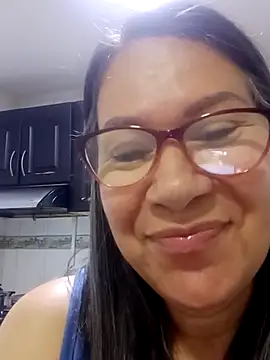 victoria wayne online show from October 2, 2025, 10:18 am