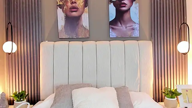 Snapshot of GiannaColling1 chatting on November 9, 2025, 1:59 pm GiannaColling1 online show from November 9, 2025, 1:59 pm