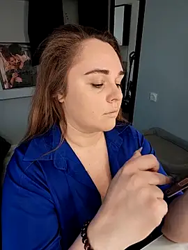 Juicy PeachLux online show from March 19, 2026, 5:51 am