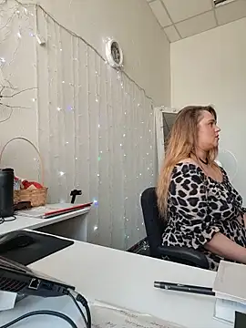 Snapshot of Juicy_PeachLux chatting on May 24, 2026, 8:14 am Juicy PeachLux online show from May 24, 2026, 8:14 am