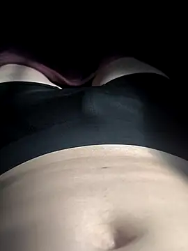 Boy-pgzin online show from October 16, 2025, 2:53 am