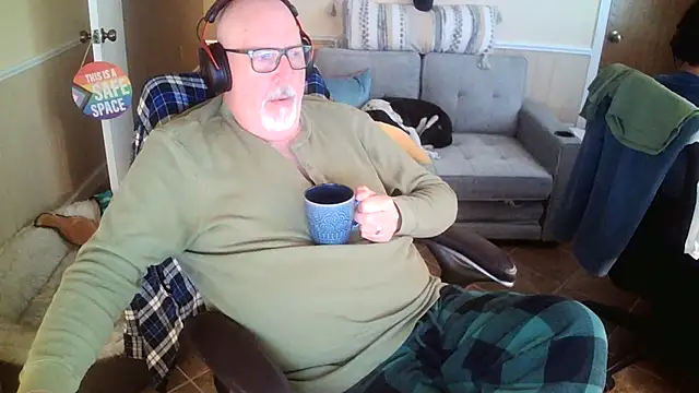 Snapshot of superbearboss chatting on January 10, 2026, 6:03 pm superbearboss online show from January 10, 2026, 6:03 pm