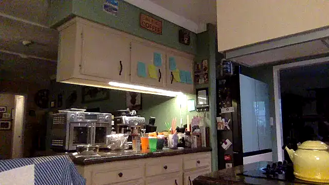 superbearboss online show from December 5, 2025, 2:37 pm