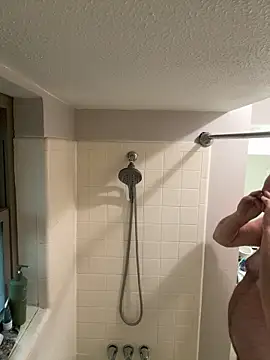 Snapshot of superbearboss chatting on December 22, 2025, 11:27 pm superbearboss online show from December 22, 2025, 11:27 pm