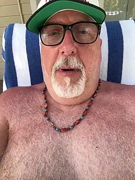 Snapshot of superbearboss chatting on May 24, 2026, 6:30 pm superbearboss online show from May 24, 2026, 6:30 pm