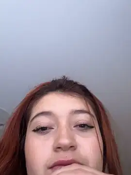 Snapshot of Karina_Leon chatting on May 13, 2026, 8:05 pm Karina Leon online show from May 13, 2026, 8:05 pm