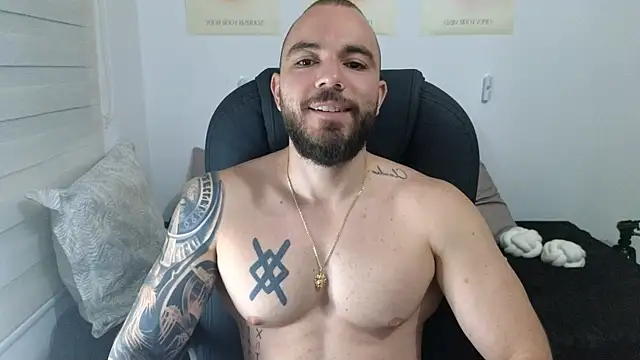 Snapshot of Isaac_Carter chatting on October 20, 2025, 11:00 am Isaac Carter online show from October 20, 2025, 11:00 am