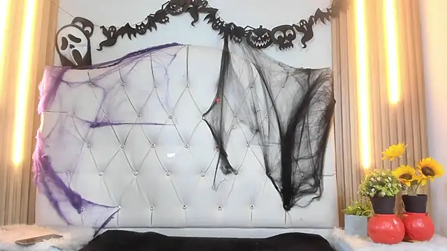 Snapshot of Alexa_Bravva chatting on October 29, 2025, 4:55 am Alexa Bravva online show from October 29, 2025, 4:55 am