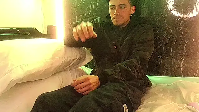 jacob smith10 online show from March 19, 2025, 1:21 am