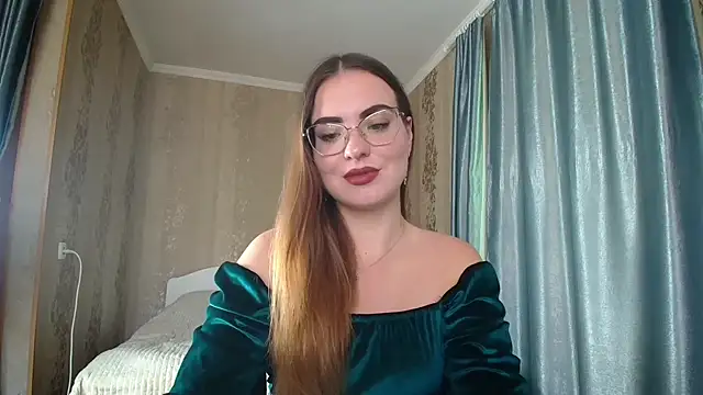 Snapshot of Leila_Kissyu chatting on October 3, 2025, 11:56 am Leila Kissyu online show from October 3, 2025, 11:56 am