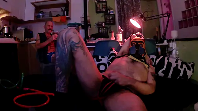 danix wild wolf online show from May 12, 2026, 12:41 am