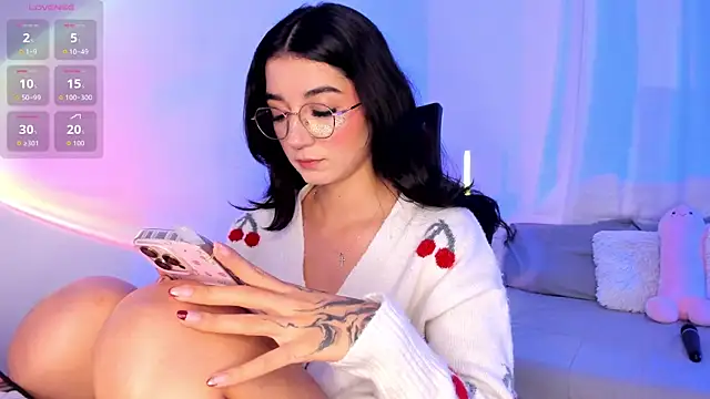 Snapshot of Hi_Soyfer chatting on December 21, 2025, 1:19 am Hi Soyfer online show from December 21, 2025, 1:19 am