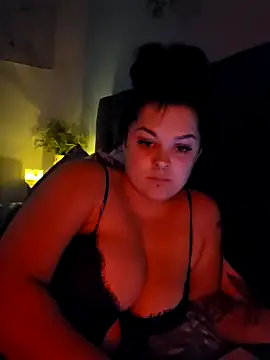 Saucy-Serenity online show from March 19, 2025, 12:59 am