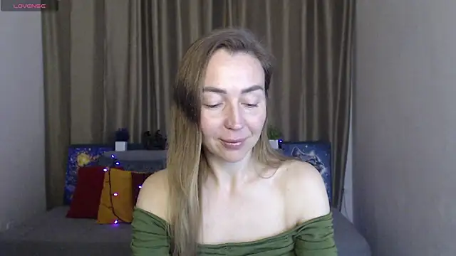 Kiss julli88I online show from March 16, 2025, 9:37 pm