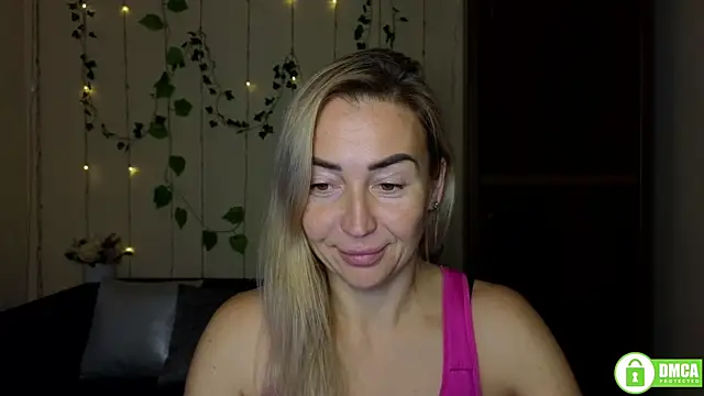 Kiss julli88I online show from October 26, 2025, 6:30 pm