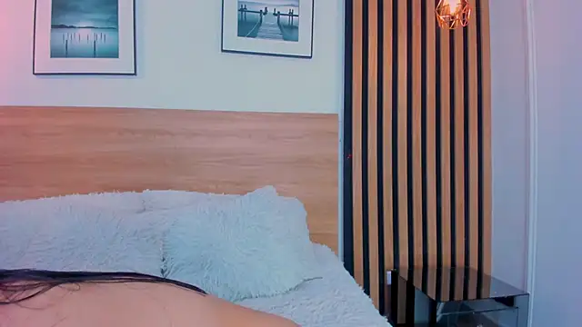 MaddyCrofft online show from September 19, 2025, 11:25 am