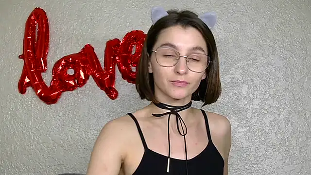 Snapshot of luna_Gharming chatting on March 17, 2025, 4:54 pm luna Gharming online show from March 17, 2025, 4:54 pm