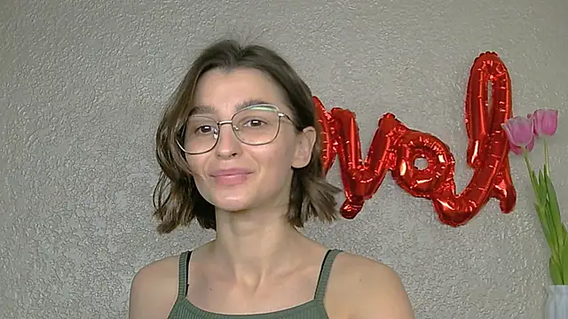 Snapshot of luna_Gharming chatting on March 11, 2025, 9:34 am luna Gharming online show from March 11, 2025, 9:34 am